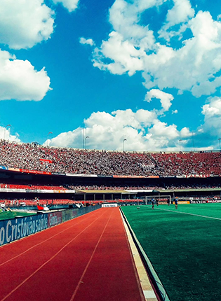 Quadras e Piso Esportivo de Alta Performance Certificado ITF